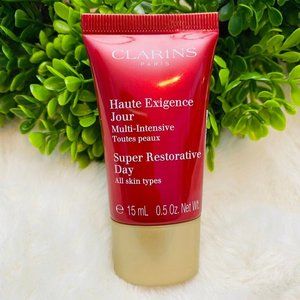 Clarins Super Restorative Day for All Skin Types